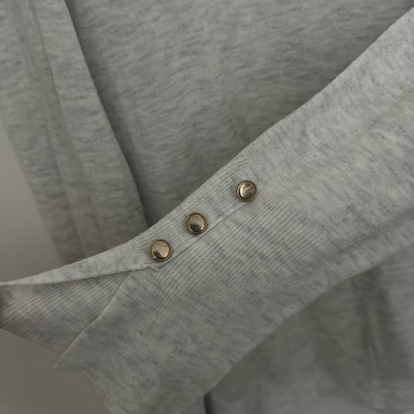 Zara women’s large grey knit - Picture 4 of 5